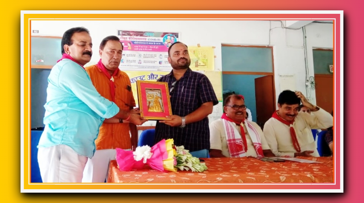 अवनीश कुमार शुक्ल Asoc ने वाराणसी मण्डल वाराणसी के कार्यभार किया ग्रहण