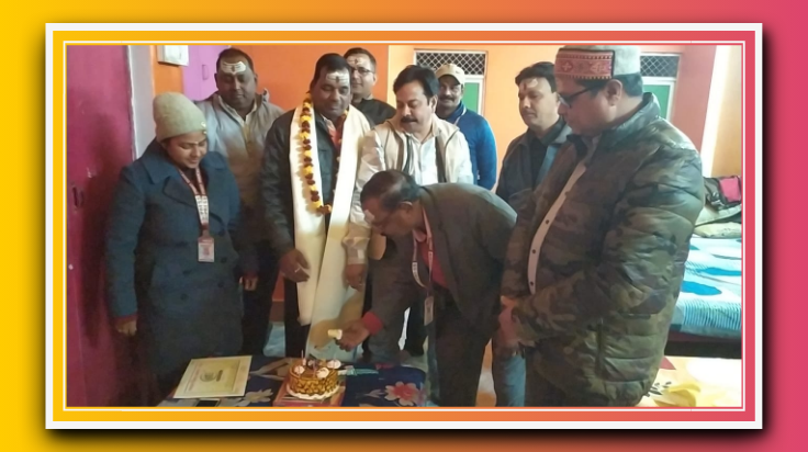 आईएजे नव वर्ष समारोह में कटा केक, काव्यपाठ, राष्ट्रीय अध्यक्ष का हुआ सम्मान