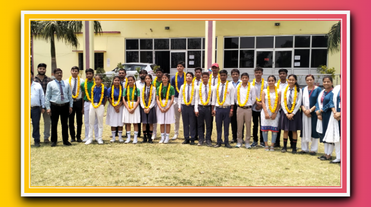 आदित्य पब्लिक स्कूल का शत-प्रतिशत परीक्षा फल घोषित, उत्तीर्ण छात्र हुए सम्मानित