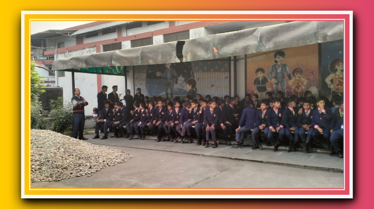 आदित्य पब्लिक स्कूल के बच्चों ने बिस्किट कारखाने का किया भ्रमण