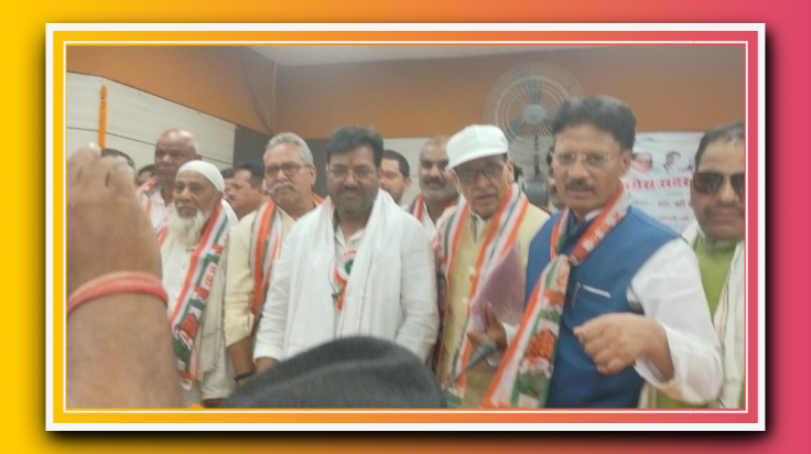 कांग्रेस प्रदेश अध्यक्ष बृजलाल खाबरी शनिवार को आजमगढ़ में कार्यकर्ताओं ने जगह-जगह किया भब्य स्वागत