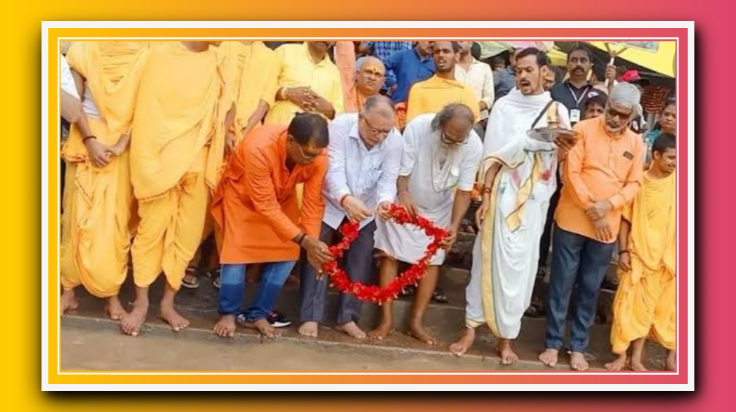 काशी के संत महंथो के सानिध्य में गंगा पूजन संग श्रीगणेश हुआ 